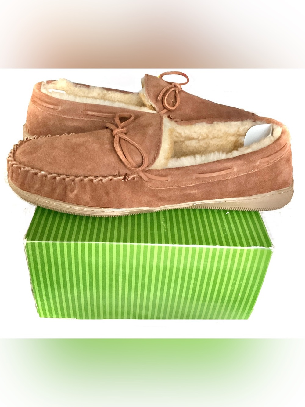 BNWT Great NW Clothing Co Tan Suede Leather Moccasin Shearling Slippers for Men - Picture 3 of 14